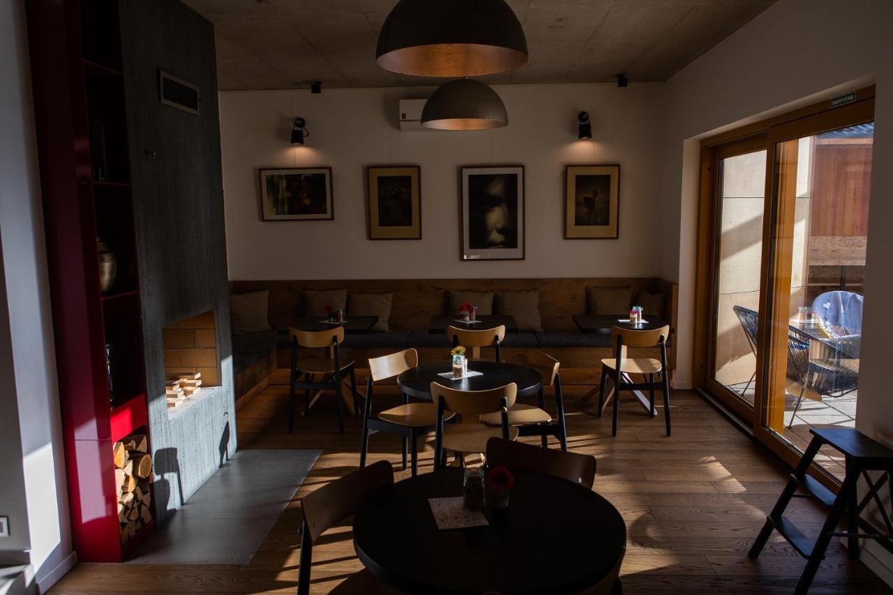 Vigeo Lounge B&B Coffee 波切尼斯 外观 照片
