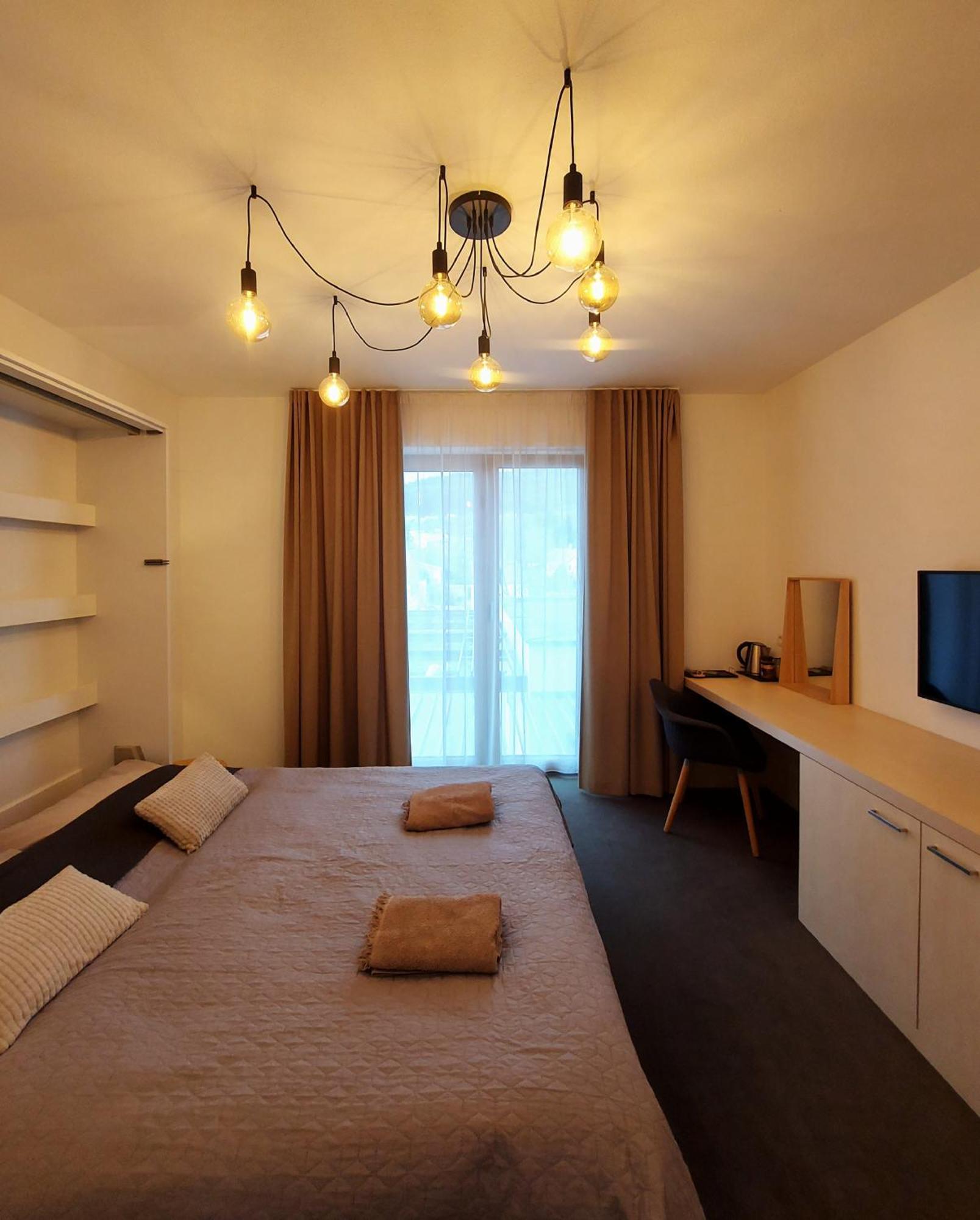 Vigeo Lounge B&B Coffee 波切尼斯 外观 照片